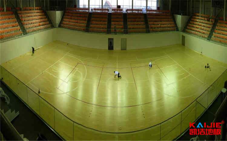 俄勒冈松篮球场实木地板翻新施工