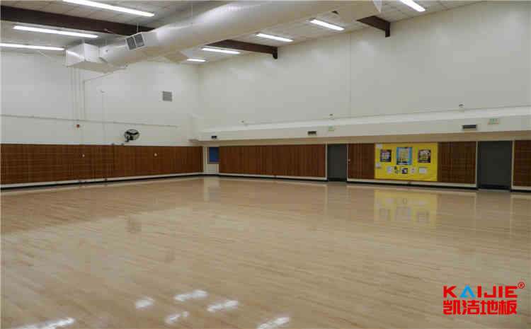 柞木篮球运动地板多少钱一平米？